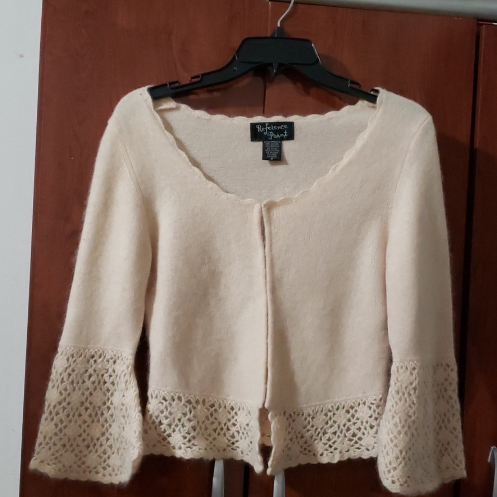 Lambs wool sweater light pink.